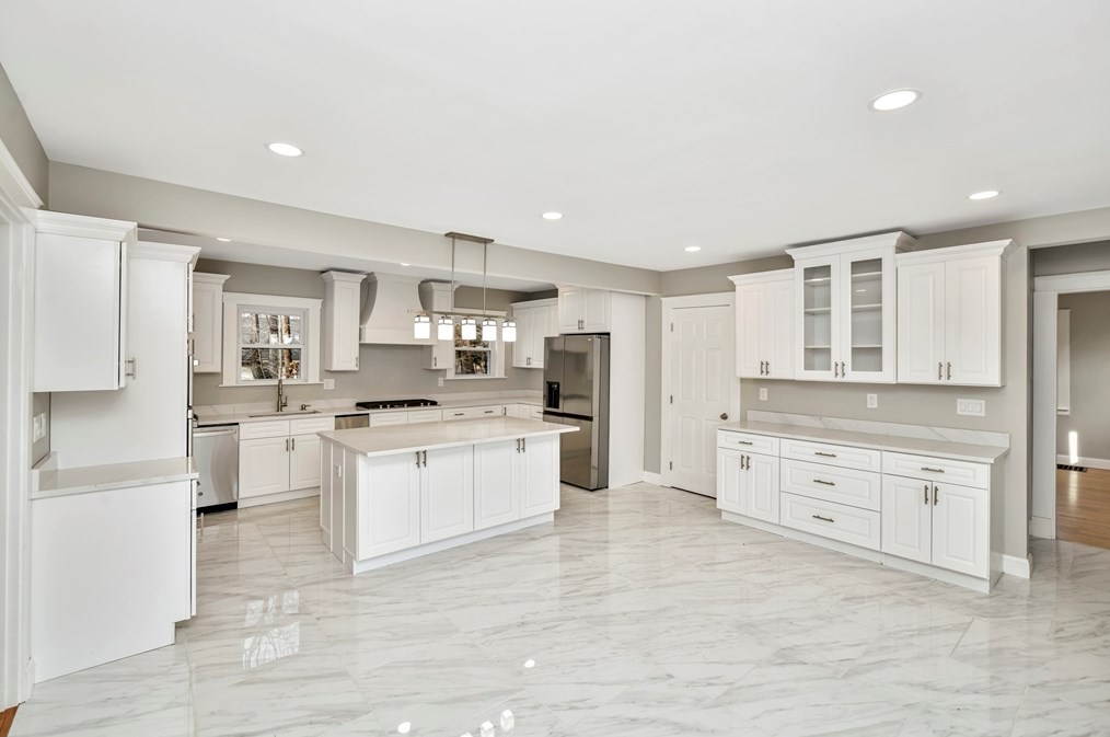 408 York St, Canton MA 02021-2446 exterior