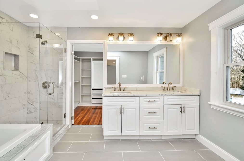 408 York St, Canton MA 02021-2446 exterior