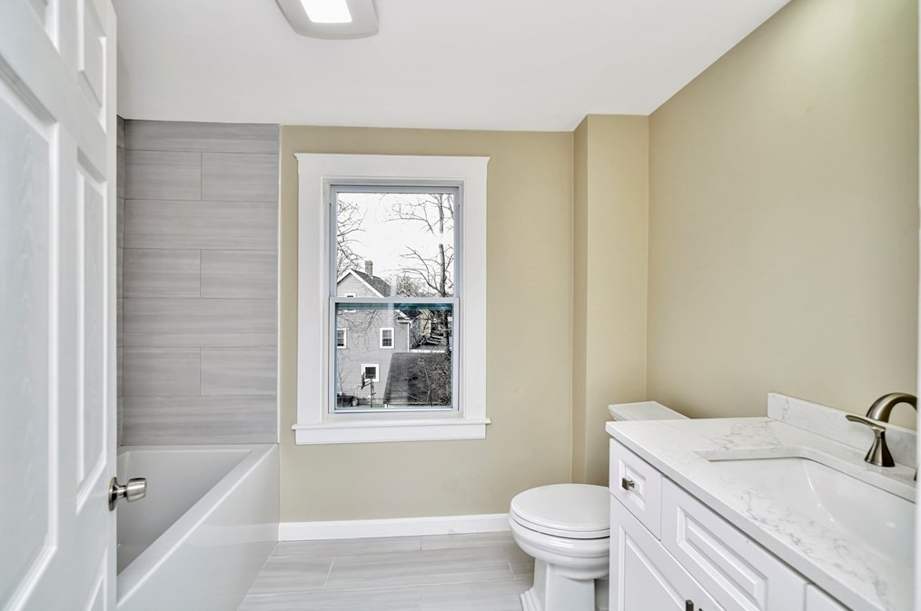 408 York St, Canton MA 02021-2446 exterior