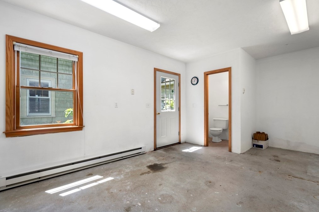 130 Frst Ave, Hudson MA  01749-2815 exterior