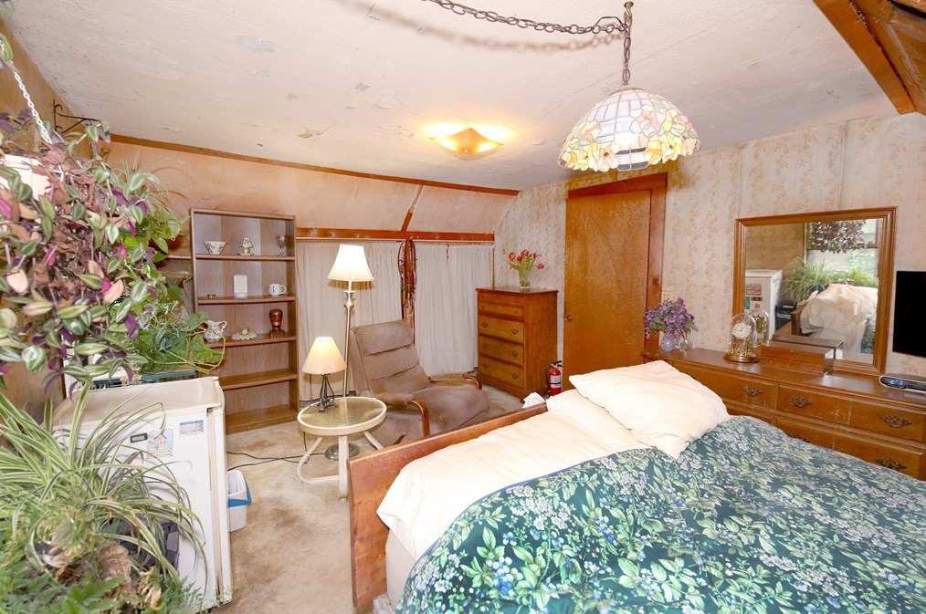 55 Brigham Pl, Whitman MA 02382-2503 exterior