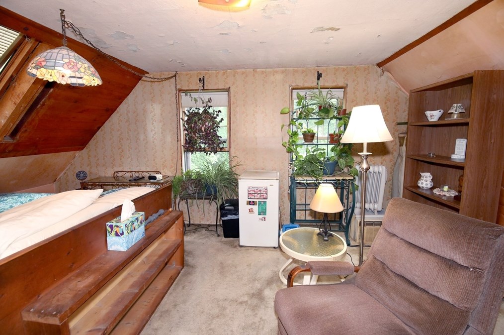 55 Brigham Pl, Whitman MA 02382-2503 exterior