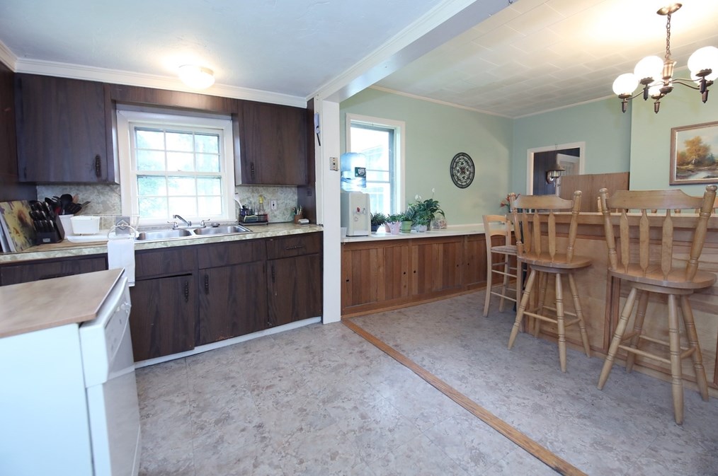 55 Brigham Pl, Whitman MA 02382-2503 exterior