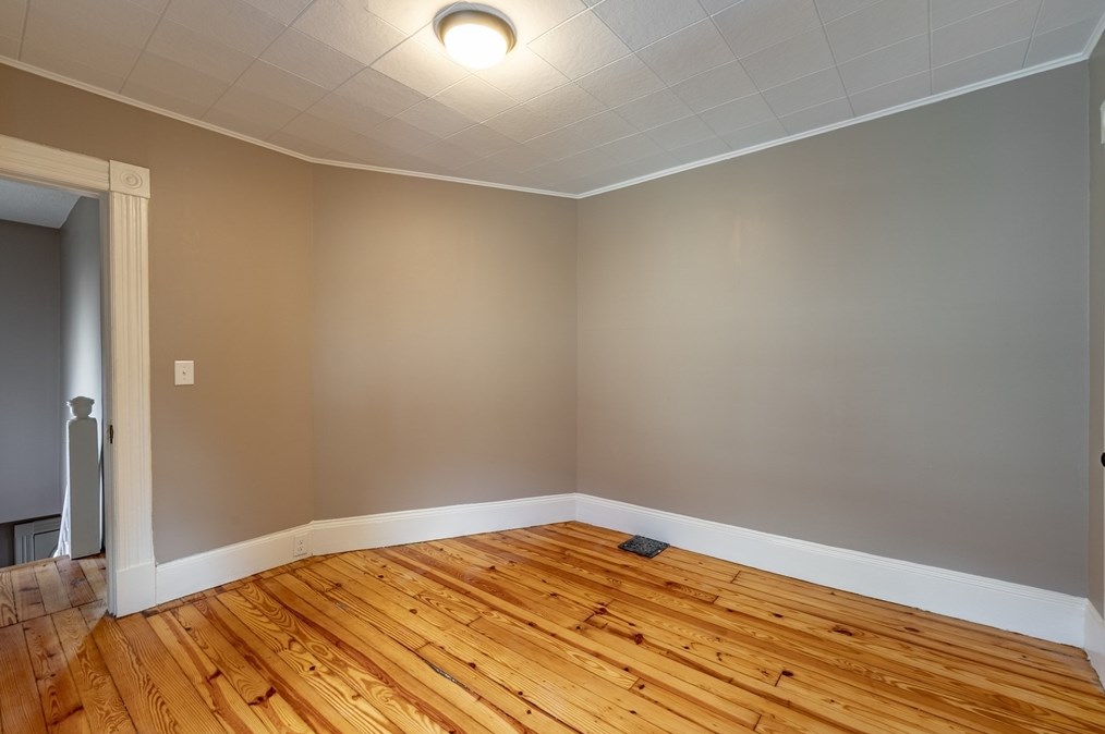 30 Beauchamp St, Springfield MA 01107-1315 exterior