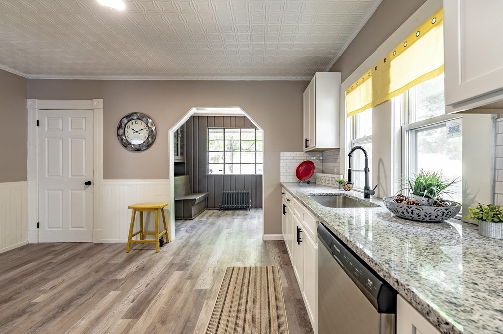 30 Beauchamp St, Springfield MA 01107-1315 exterior