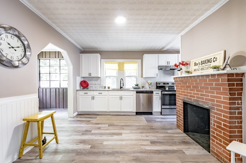 30 Beauchamp St, Springfield MA 01107-1315 exterior