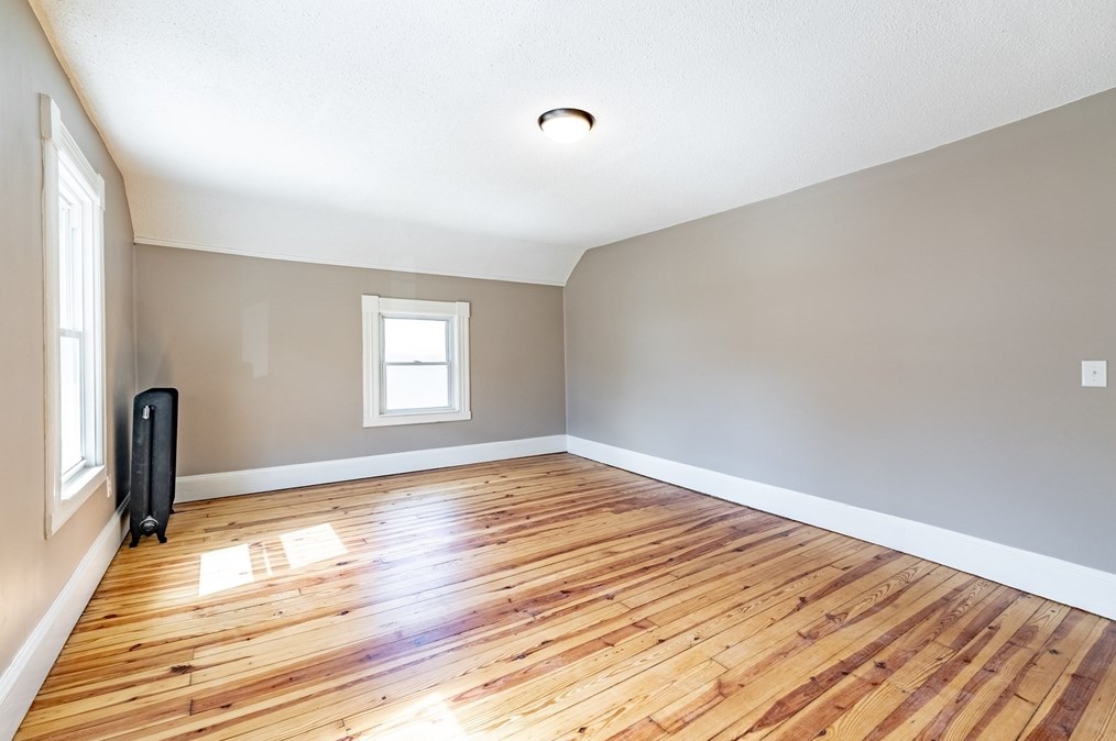 30 Beauchamp St, Springfield MA 01107-1315 exterior