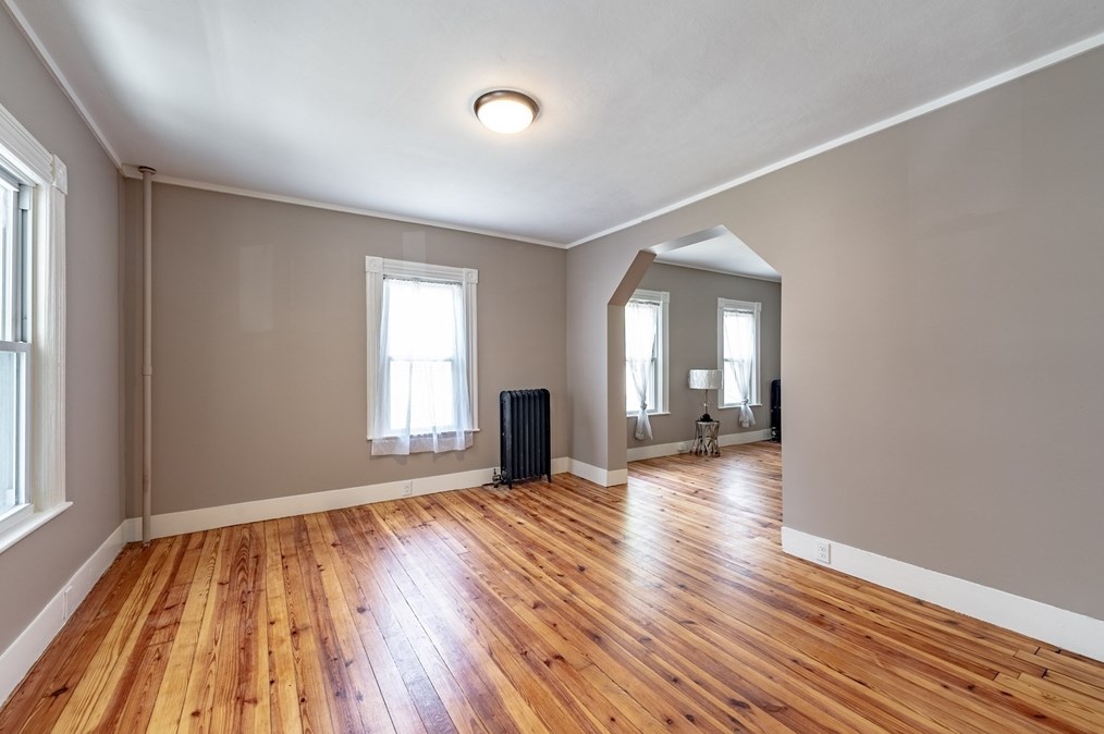 30 Beauchamp St, Springfield MA 01107-1315 exterior