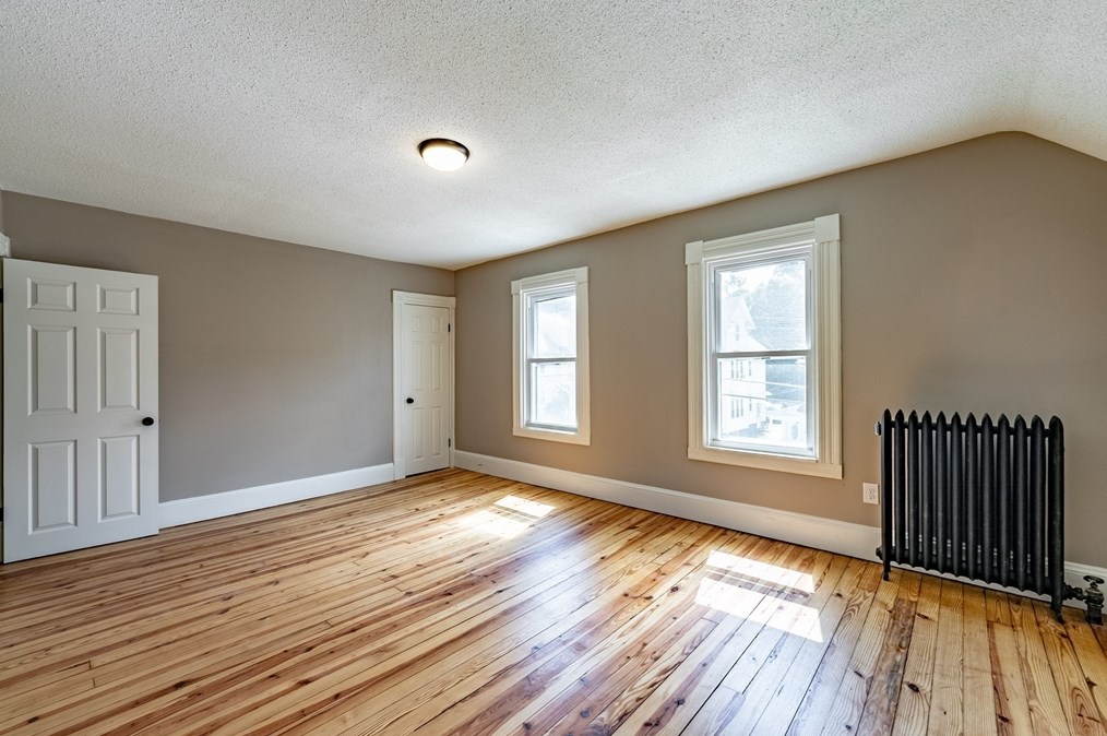 30 Beauchamp St, Springfield MA 01107-1315 exterior