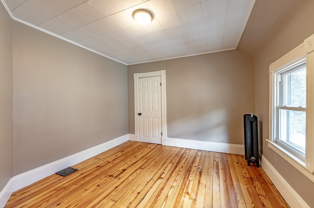 30 Beauchamp St, Springfield MA 01107-1315 exterior