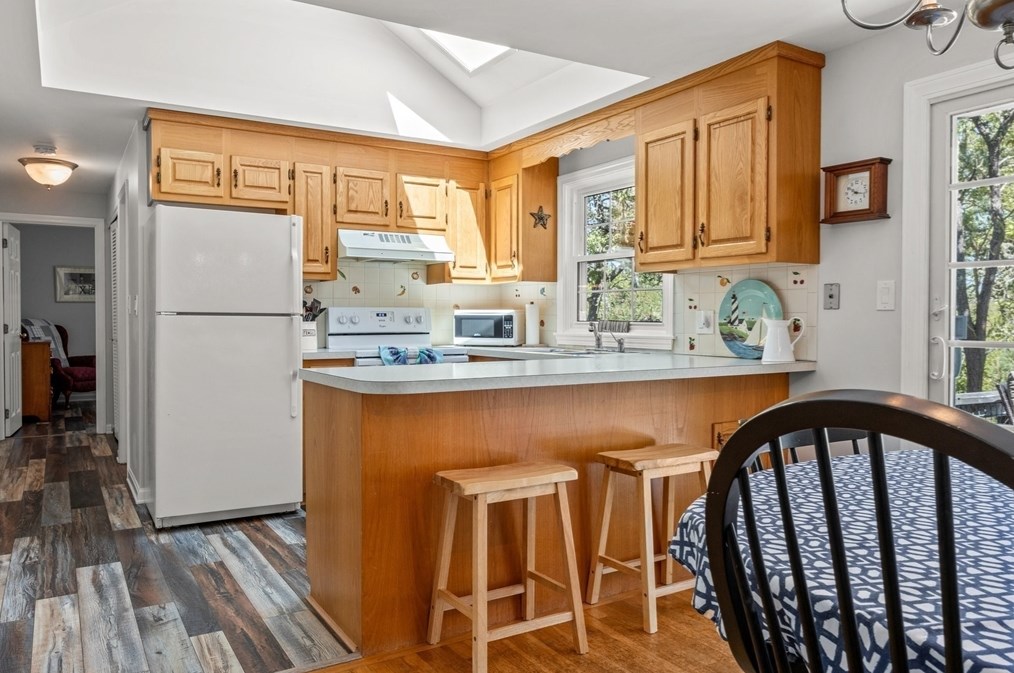 50 Monomoit Ln, Chatham MA 02633-2945 exterior