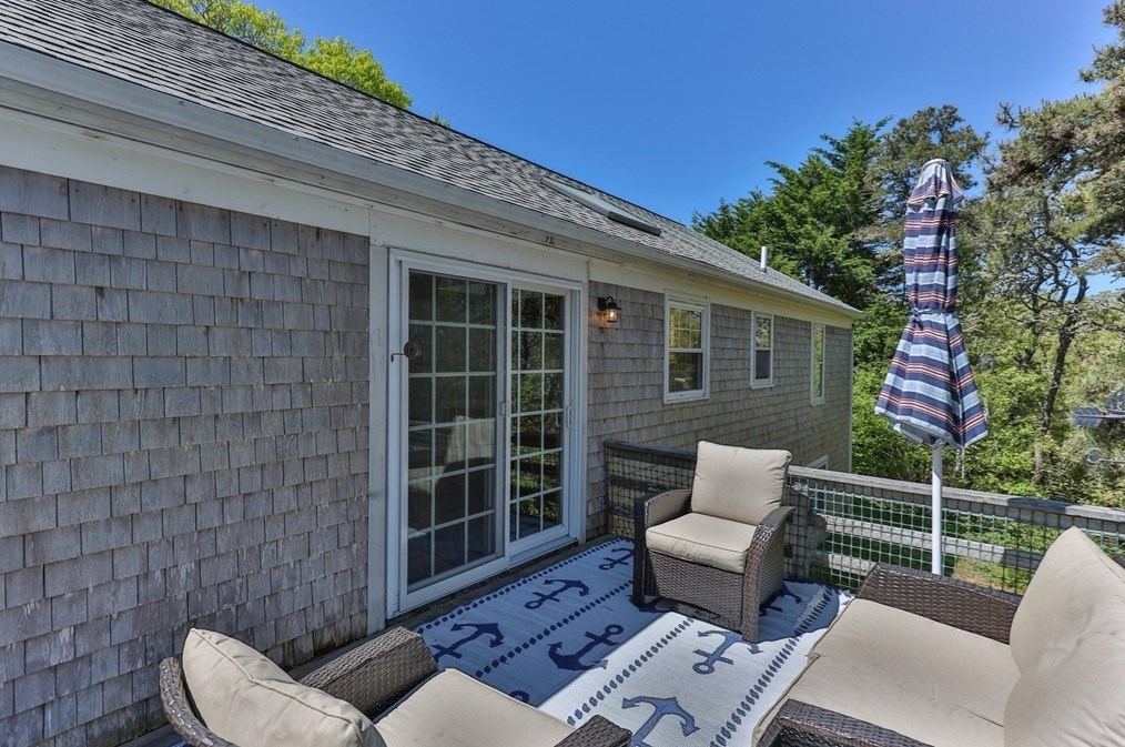50 Monomoit Ln, Chatham MA 02633-2945 exterior