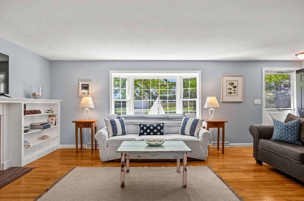 50 Monomoit Ln, Chatham MA 02633-2945 exterior