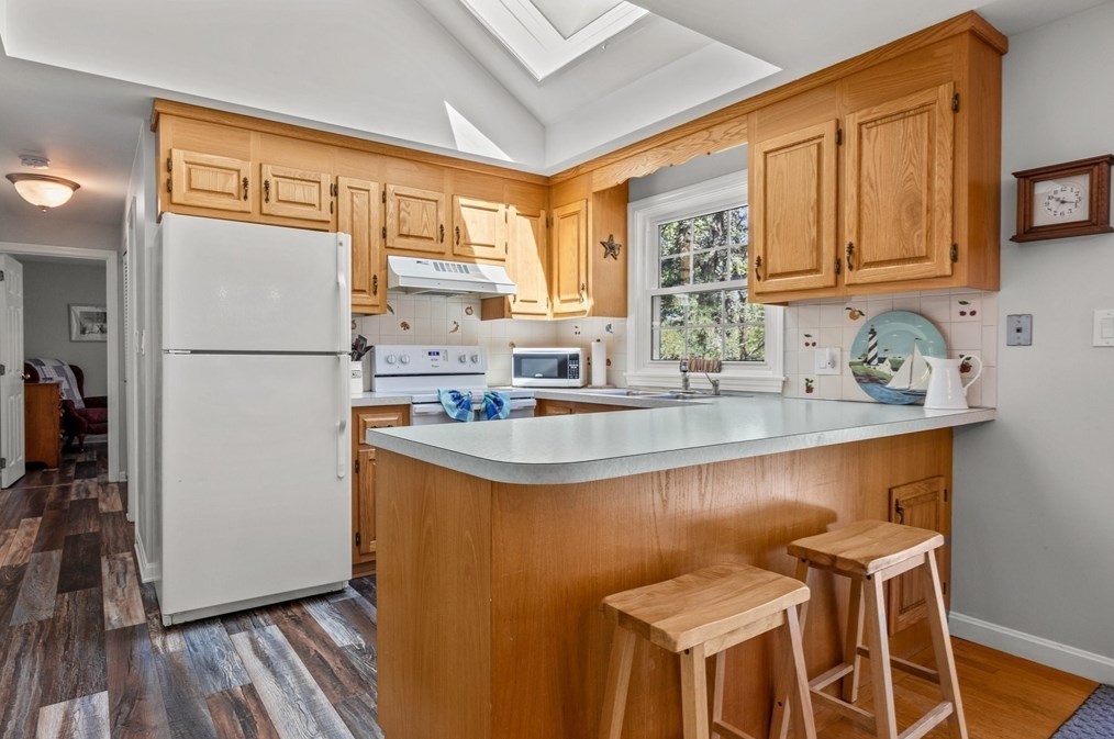 50 Monomoit Ln, Chatham MA 02633-2945 exterior