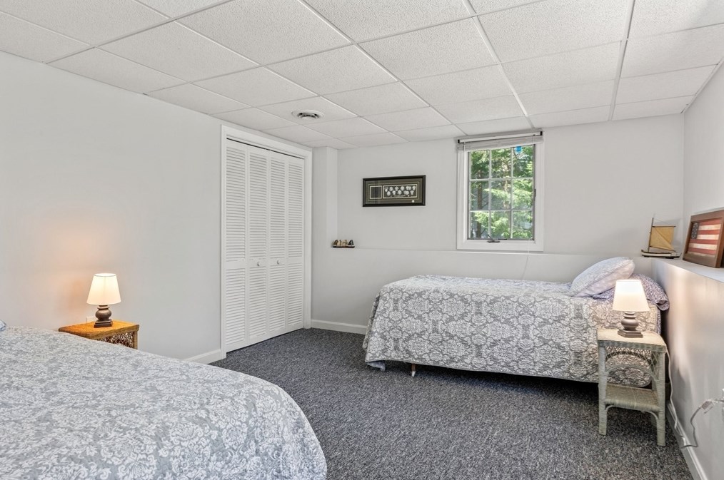 50 Monomoit Ln, Chatham MA 02633-2945 exterior