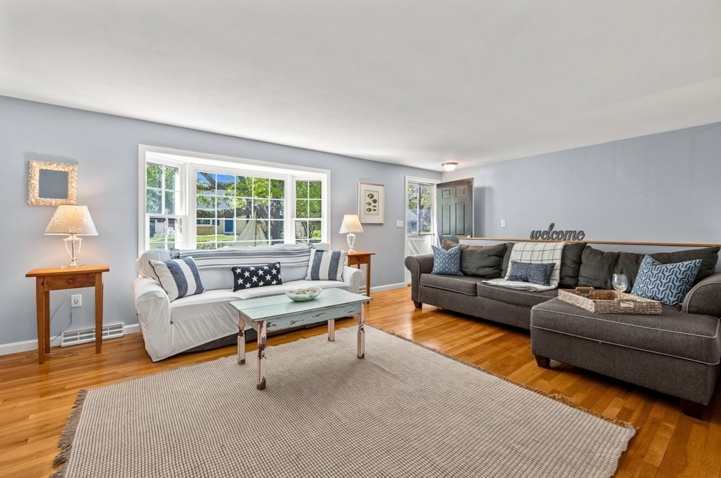 50 Monomoit Ln, Chatham MA 02633-2945 exterior