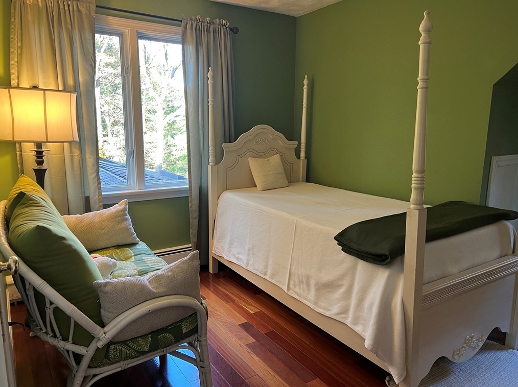 21 Rowley Bridge Rd, Topsfield MA 01983-2001 exterior