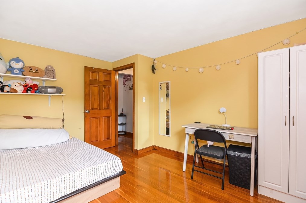 122 Washington St, Woburn MA  01801-4661 exterior