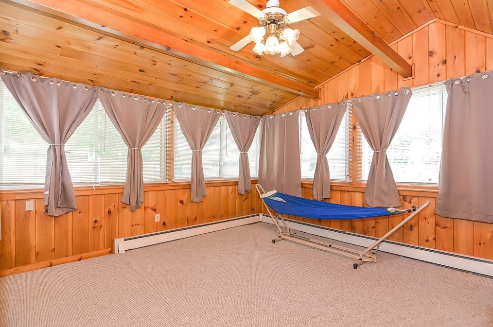 122 Washington St, Woburn MA  01801-4661 exterior