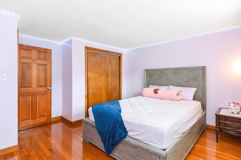 122 Washington St, Woburn MA  01801-4661 exterior