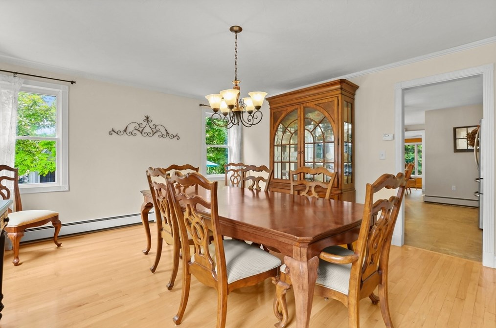 4 Linbrook Ln, Franklin MA 02038-1673 exterior