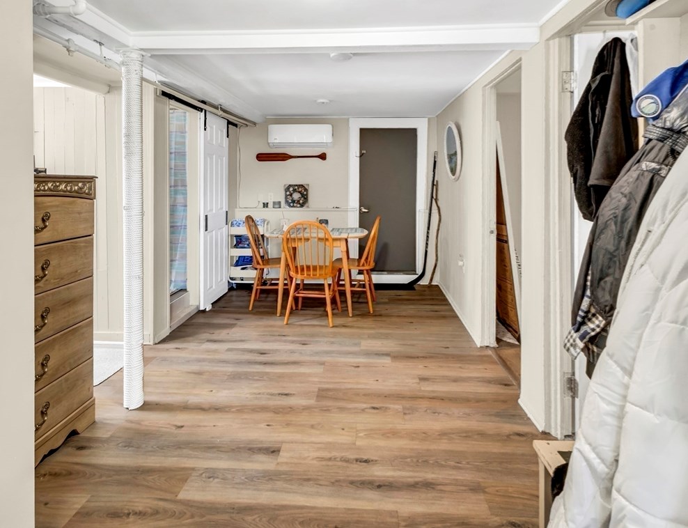 52 H St, Hull MA 02045-1809 exterior