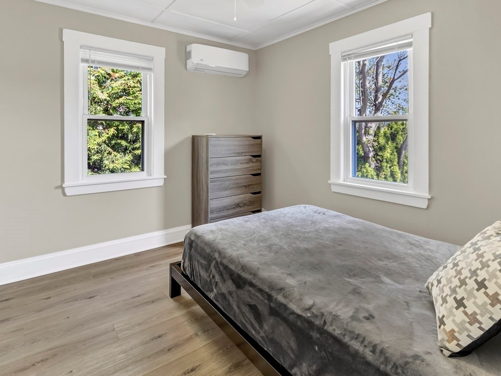 52 H St, Hull MA 02045-1809 exterior