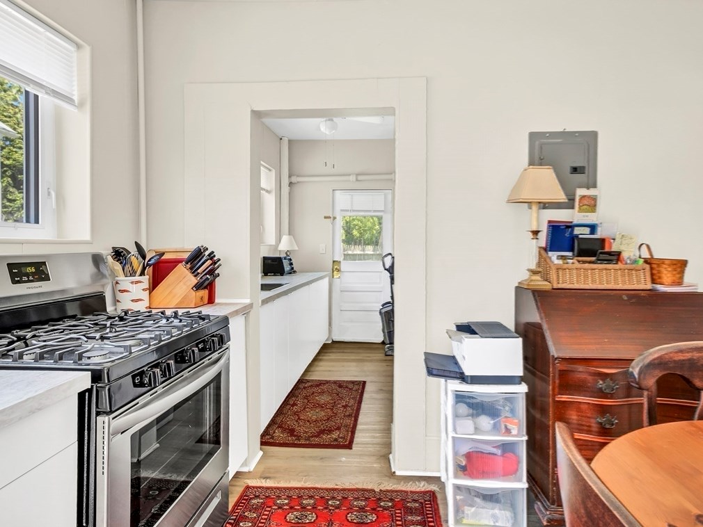 52 H St, Hull MA 02045-1809 exterior