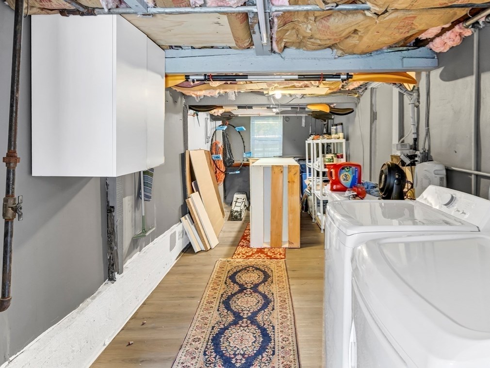 52 H St, Hull MA 02045-1809 exterior