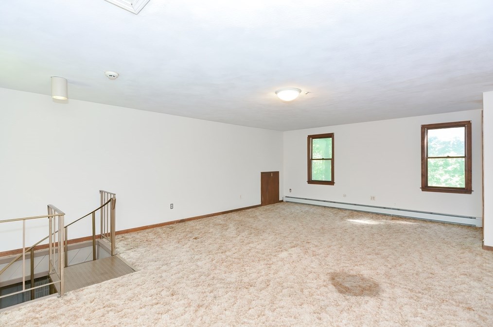 241 Prospect St, Franklin MA 02038-3405 exterior