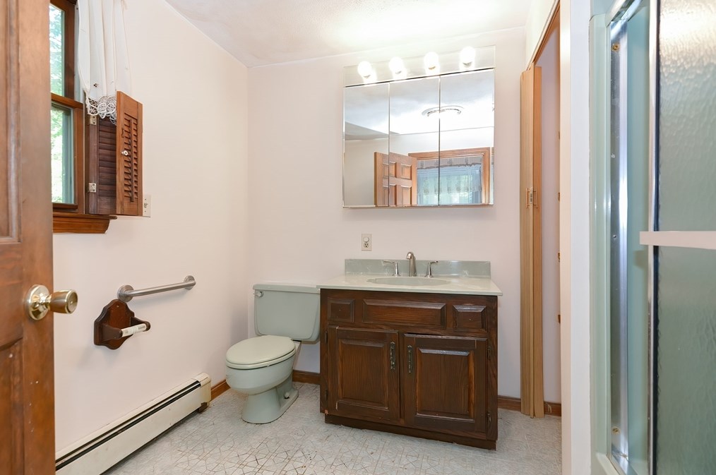 241 Prospect St, Franklin MA 02038-3405 exterior