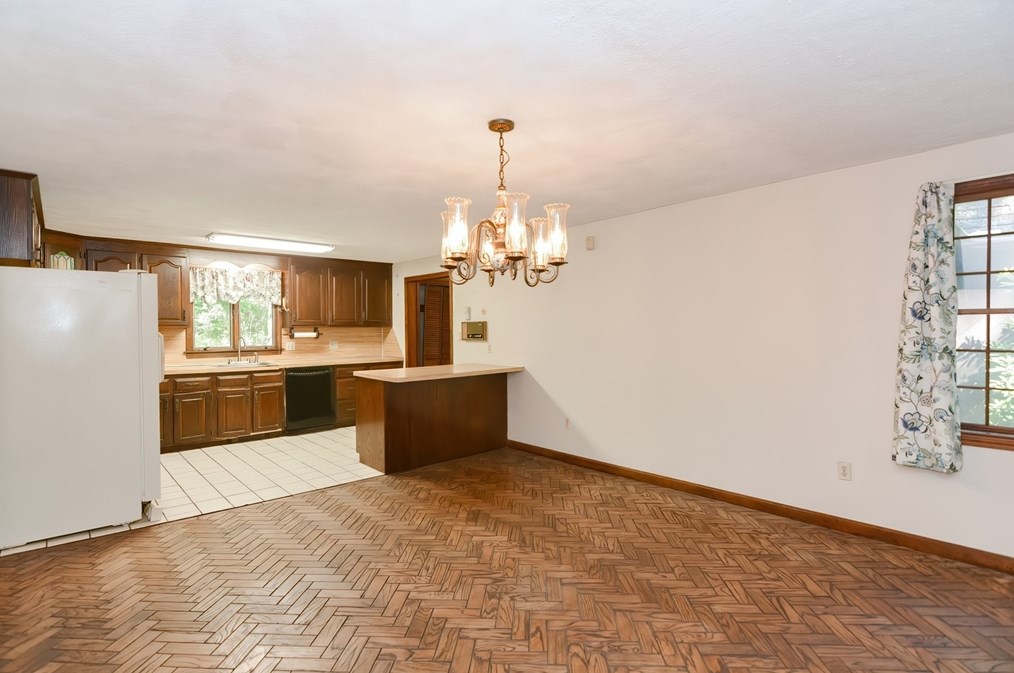 241 Prospect St, Franklin MA 02038-3405 exterior