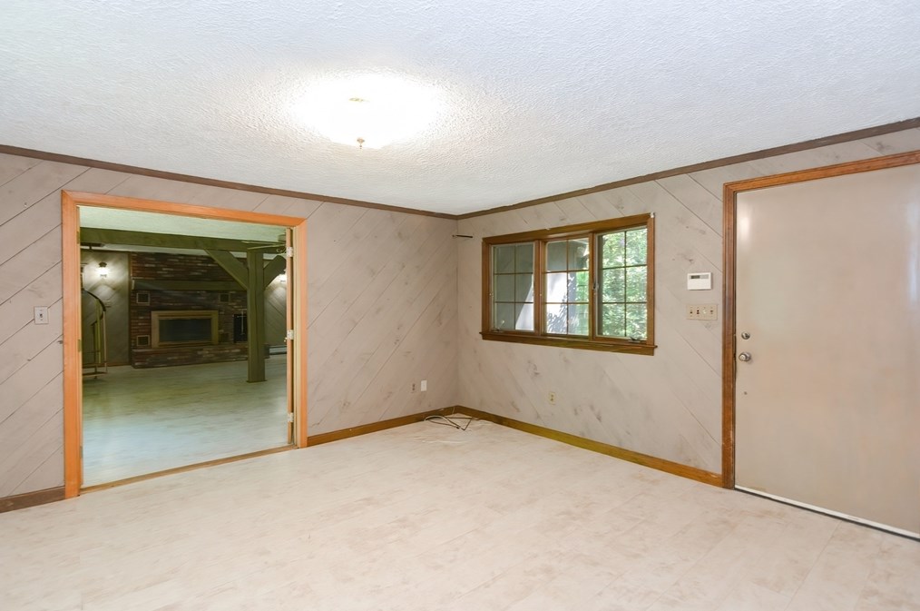 241 Prospect St, Franklin MA 02038-3405 exterior