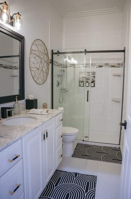 1274 Old Fall Riv Rd, Dartmouth MA 02747-1158 exterior