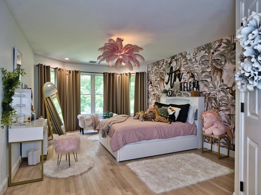 1274 Old Fall Riv Rd, Dartmouth MA 02747-1158 exterior