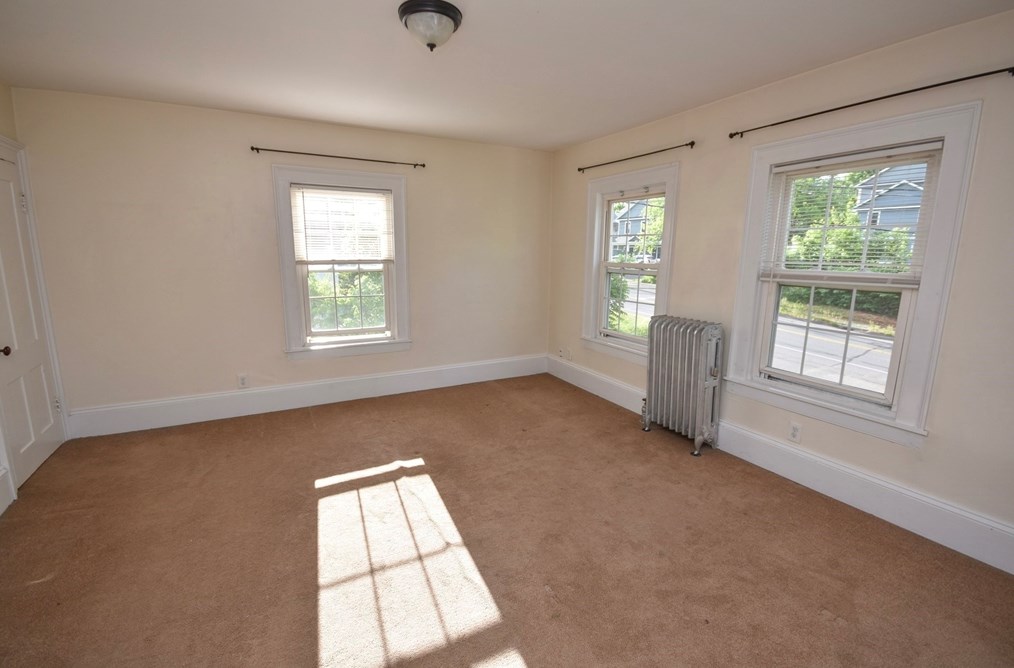 487 Main St, Amherst MA 01002-2368 exterior