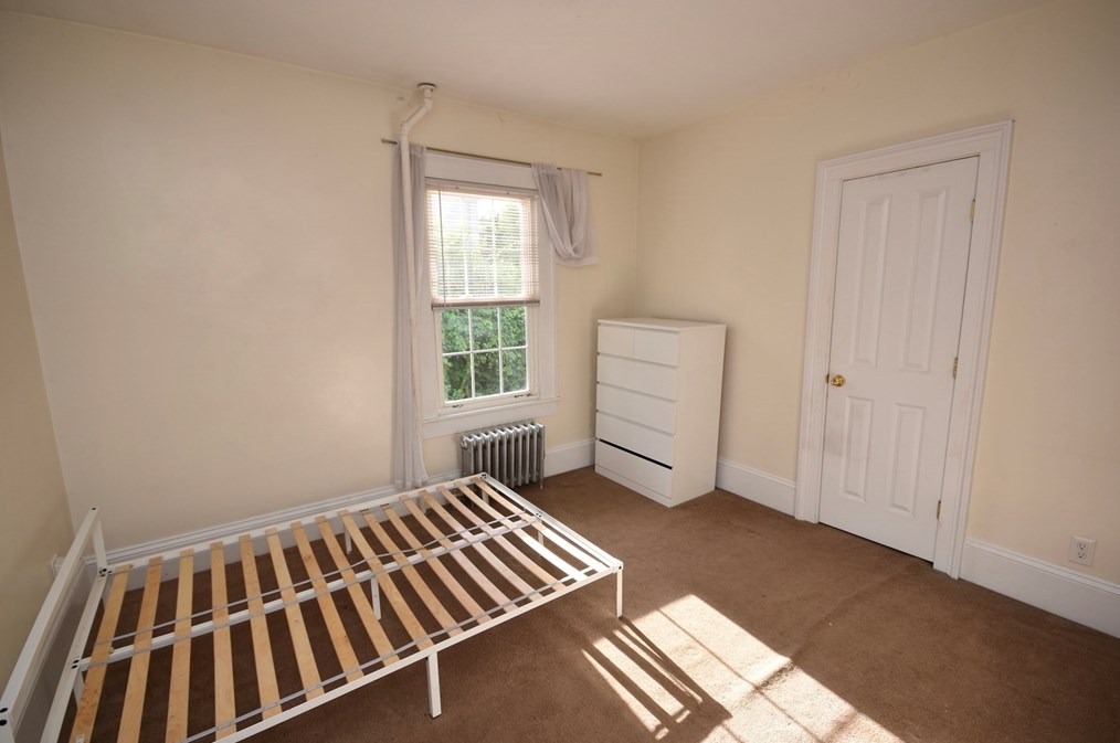 487 Main St, Amherst MA 01002-2368 exterior