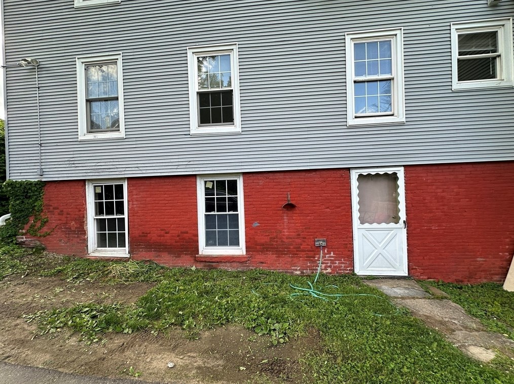 487 Main St, Amherst MA 01002-2368 exterior