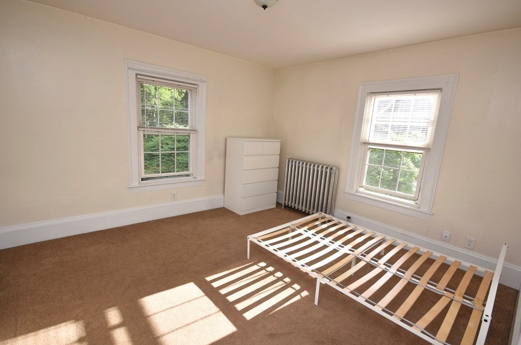 487 Main St, Amherst MA 01002-2368 exterior