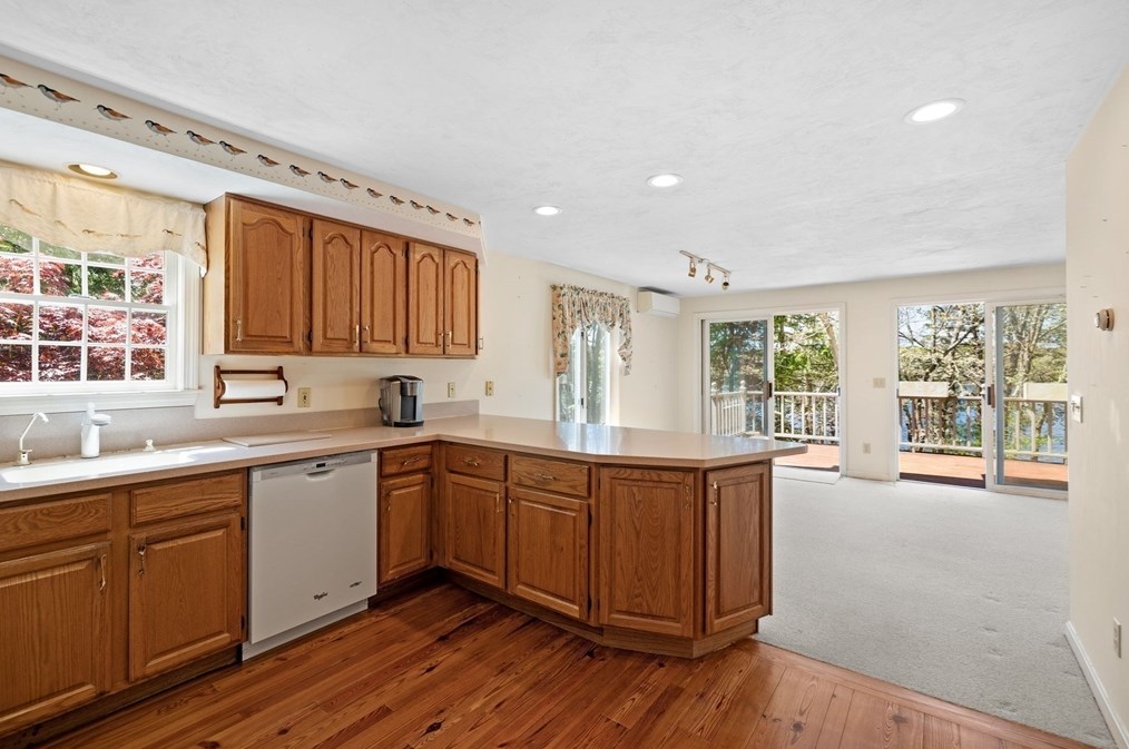 25 Grn Acres Ln, Sandwich MA 02644-1500 exterior