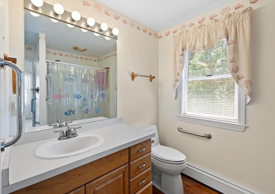 25 Grn Acres Ln, Sandwich MA 02644-1500 exterior