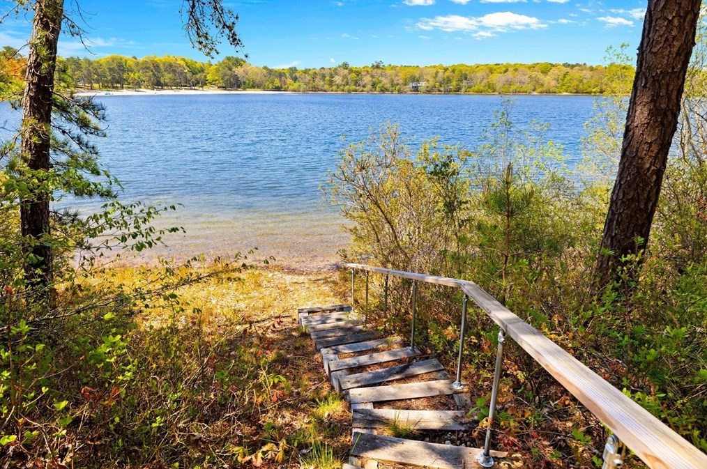 25 Grn Acres Ln, Sandwich MA 02644-1500 exterior