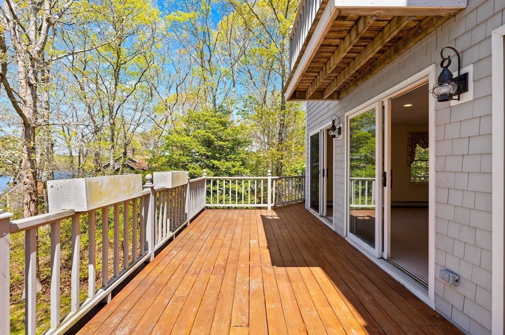 25 Grn Acres Ln, Sandwich MA 02644-1500 exterior