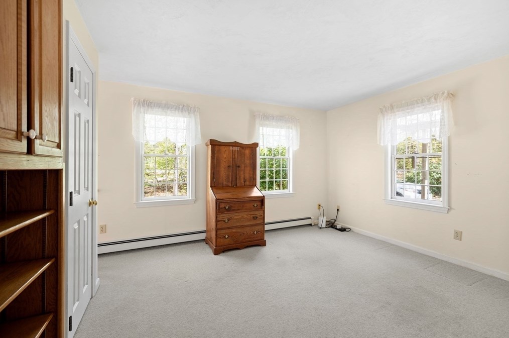 25 Grn Acres Ln, Sandwich MA 02644-1500 exterior