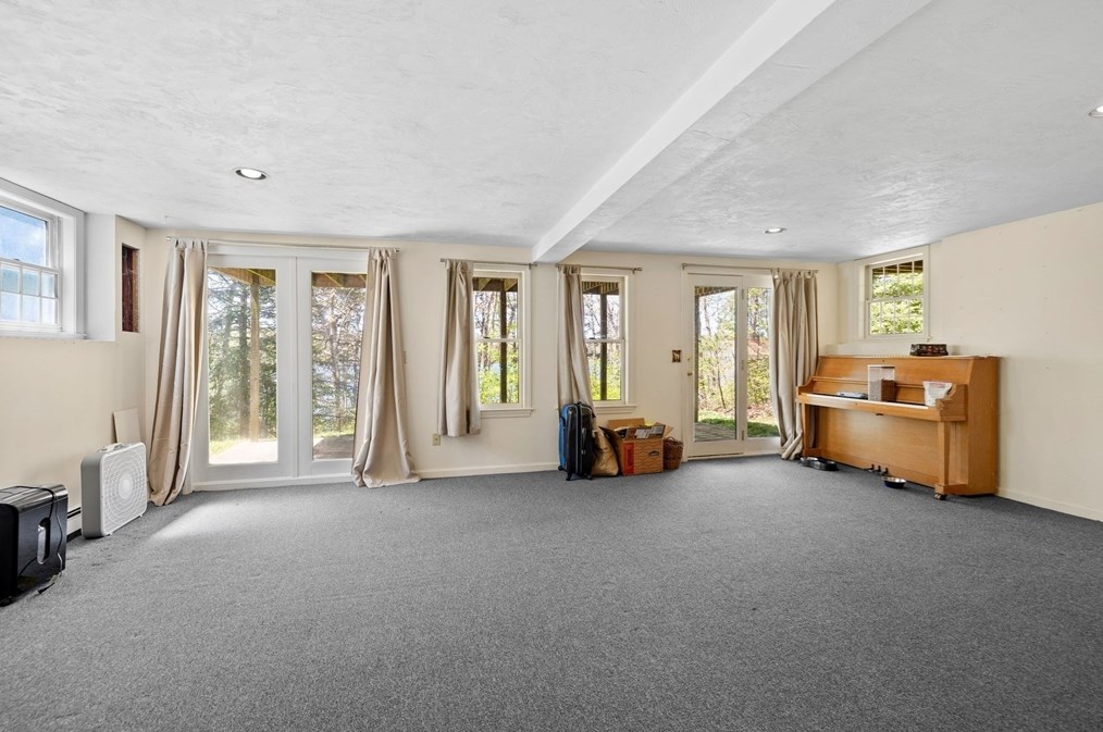 25 Grn Acres Ln, Sandwich MA 02644-1500 exterior