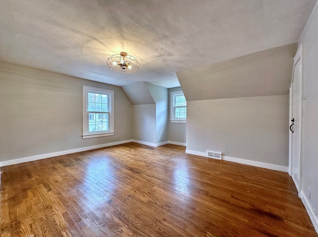 535 Loomis St, Montgomery MA 01085-3965 exterior