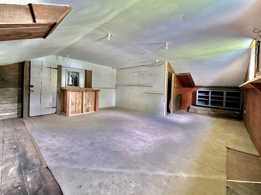 515 Loomis St, Montgomery MA 01085-3965 exterior