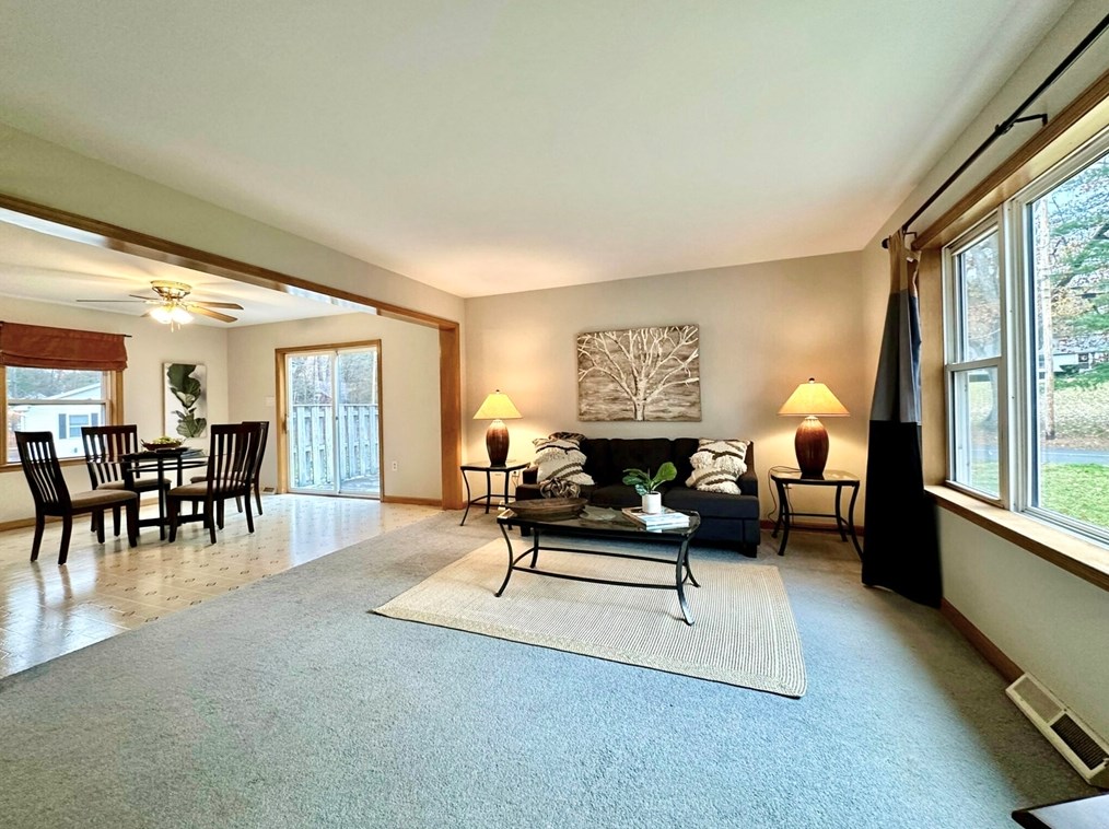 515 Loomis St, Montgomery MA 01085-3965 exterior