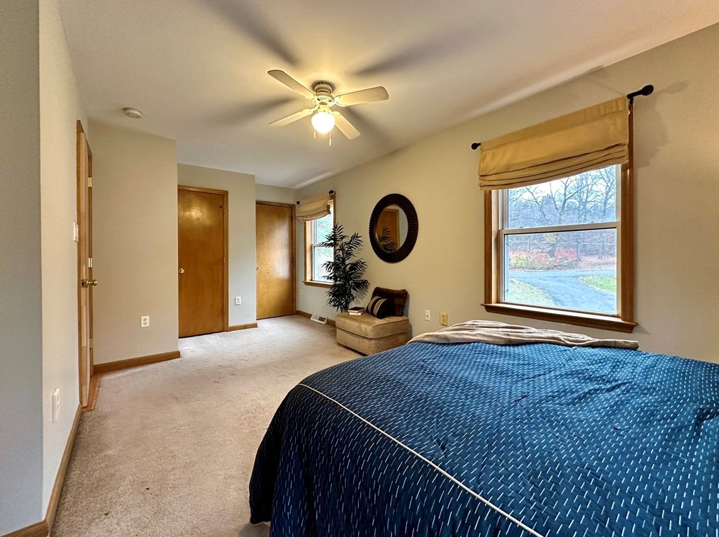 515 Loomis St, Montgomery MA 01085-3965 exterior