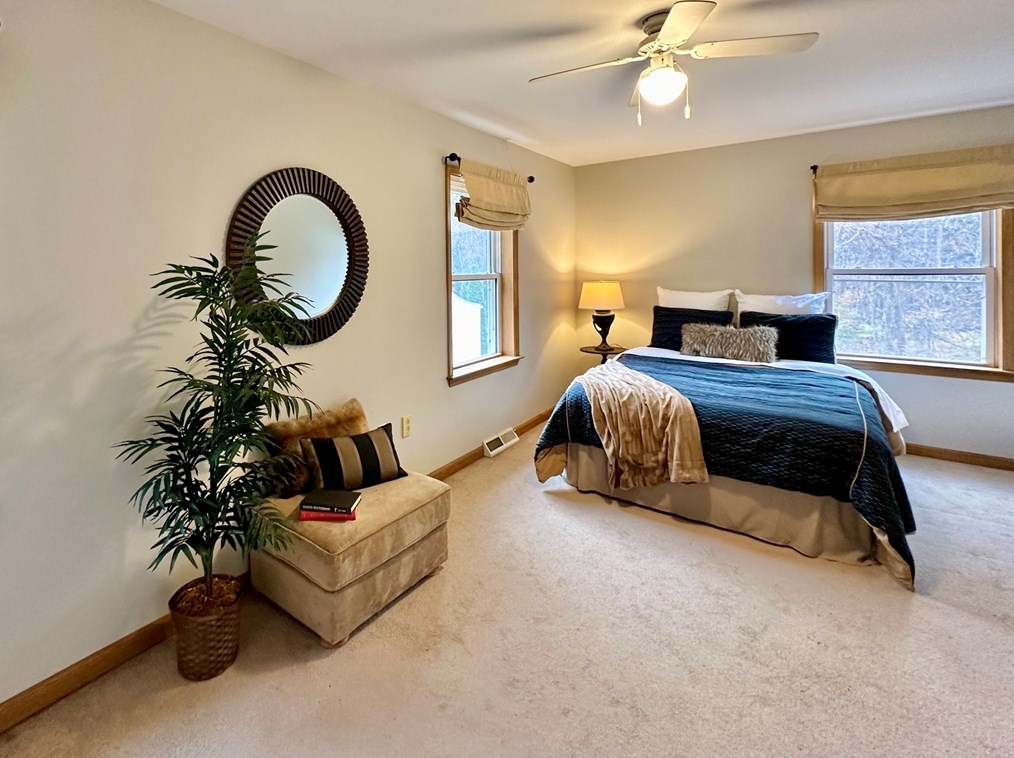 515 Loomis St, Montgomery MA 01085-3965 exterior